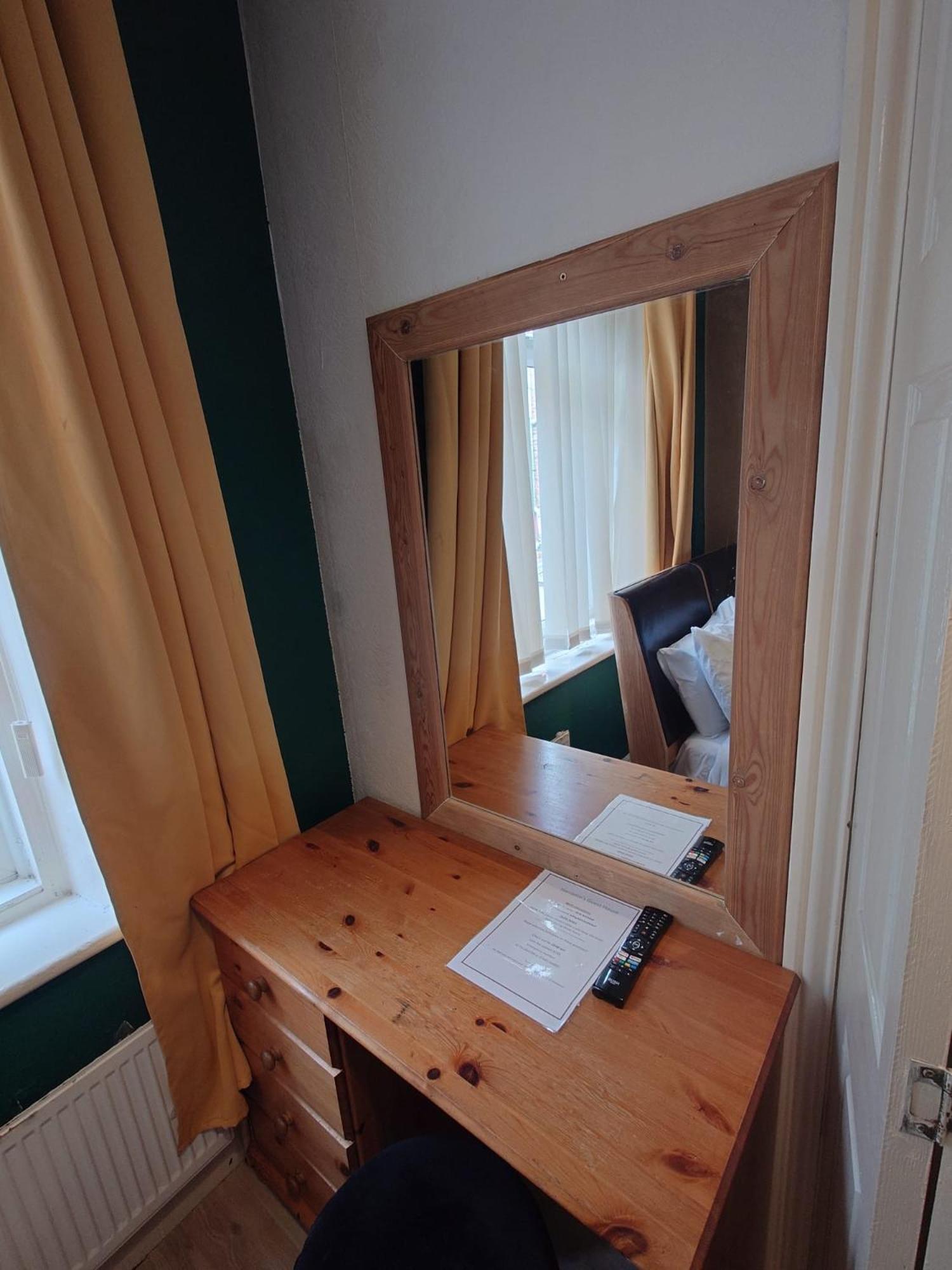Harriette'S Guest House Blackpool Extérieur photo